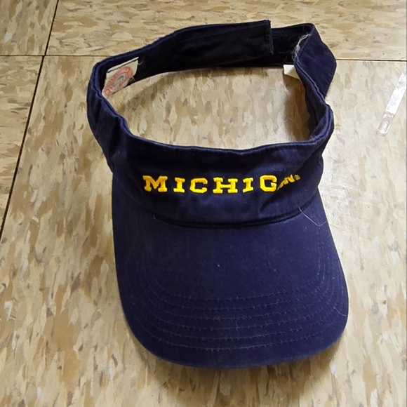 Michigan Blue Visor - Picture 1 of 3